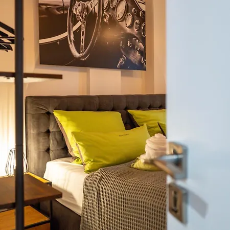 Sweethome - Luxus Pur - Grosse Kueche, Terrasse, Stellplatz, Wifi